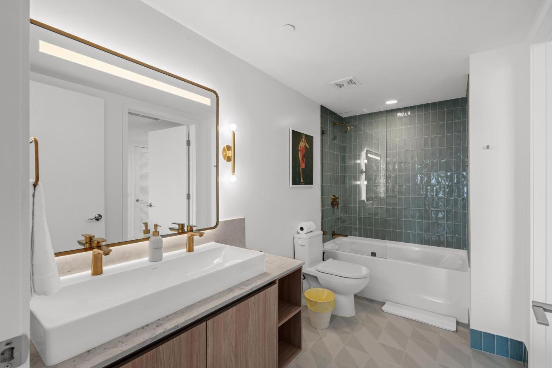 Modern 1Br Apartment With Breathtaking Views Heart Of Downtown ไมอามี ภายนอก รูปภาพ