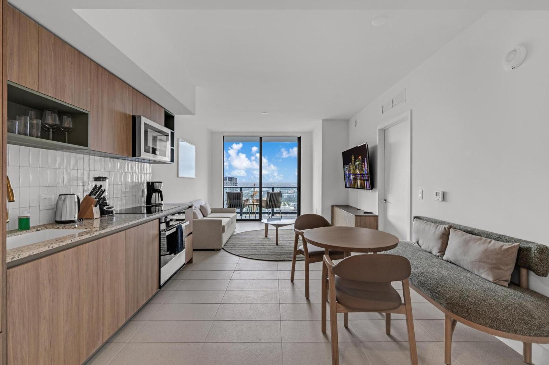Modern 1Br Apartment With Breathtaking Views Heart Of Downtown ไมอามี ภายนอก รูปภาพ